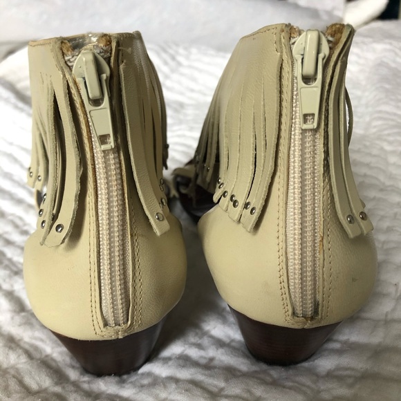 Matiko Fringe Sandals - Picture 3 of 3